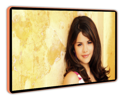 广州云拓显示电子公司 专业打造高品质广告机产品